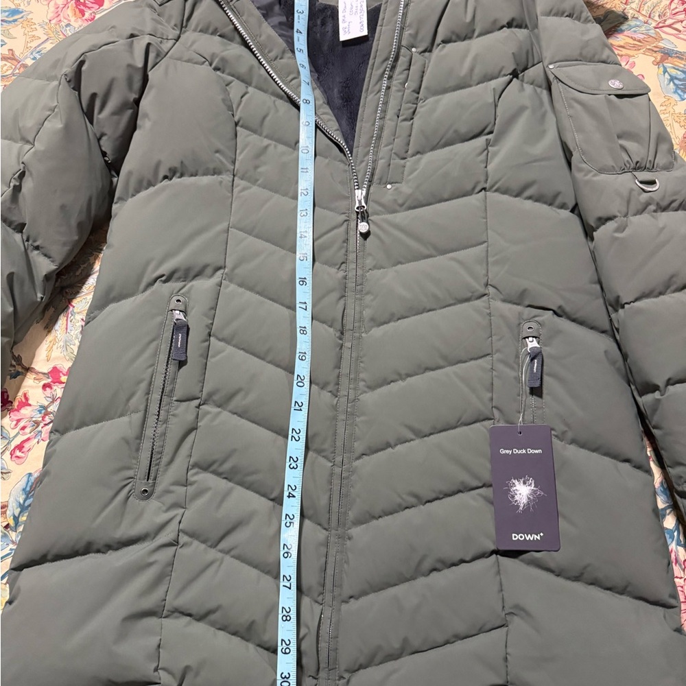 Eddie Bauer Green Fur-Trimmed Hooded Jacket - Picture 7 of 10